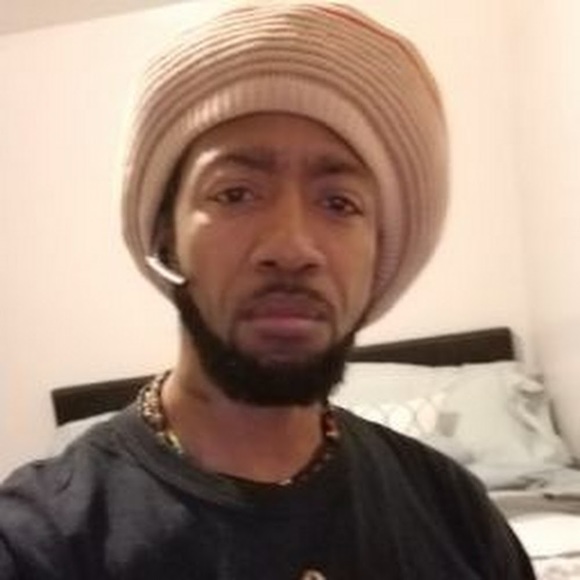 Meet your Posher, Universal - Picture 1 of 1